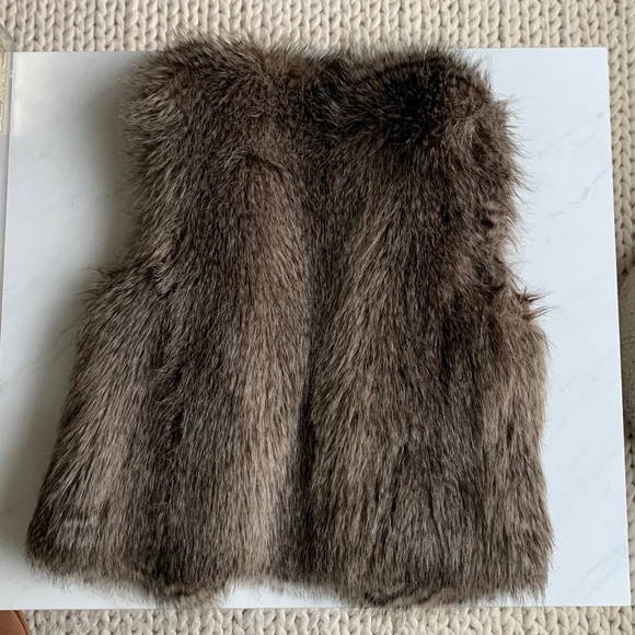Club Monaco Faux Fur Vest - Picture 5 of 11